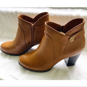 Giani Bernini Memory Foam Booties - size 7.5 -NWTS